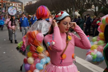 Gran desfile del sábado de Piñata en Astorga. J. NOTARIO