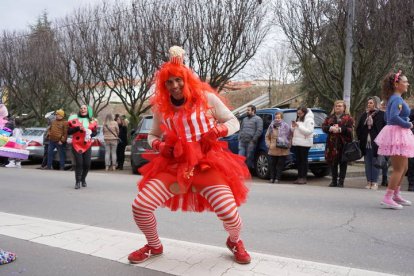 Gran desfile del sábado de Piñata en Astorga. J. NOTARIO