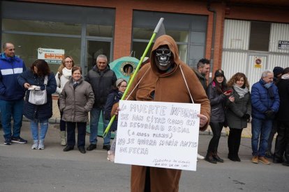 Gran desfile del sábado de Piñata en Astorga. J. NOTARIO