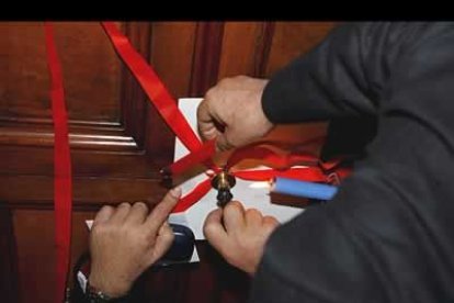 Las estancias privadas de Juan Pablo II permanecerán precintadas hasta que los cardenales elijan sucesor.