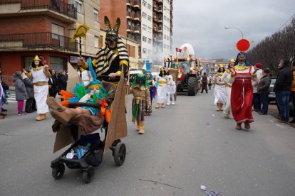 Gran desfile del sábado de Piñata en Astorga. J. NOTARIO