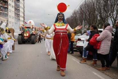 Gran desfile del sábado de Piñata en Astorga. J. NOTARIO