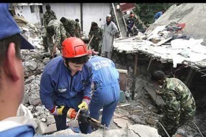 La ONG Médicos sin Fronteras (MSF) ha alertado del riesgo de epidemias en Muzaffarabad, capital de la Cachemira paquistaní.