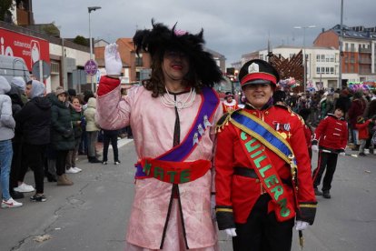 Gran desfile del sábado de Piñata en Astorga. J. NOTARIO