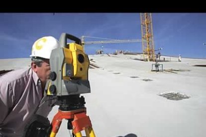 Su monumental coste y la falta de un proyecto cultural que justifique la existencia de tamaño complejo de edificios siembran las principales dudas.
