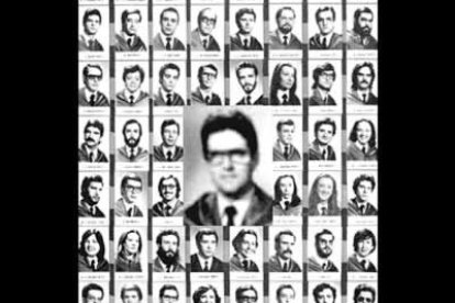 Fue un buen estudiante. Estudió la carrera de derecho en la Universidad de Santiago de Compostela y en 1977 conseguió la licenciatura.