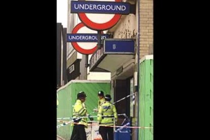 La cadena de explosiones obligó a suspender la red de metro.