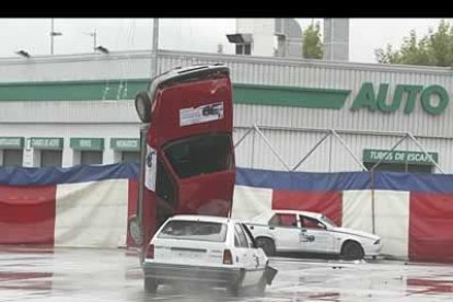 Los coches volaron literalmente por los aires, en el aparcamiento de Carrefour.