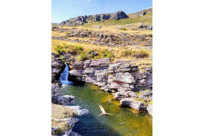 'Baños de calma'. De Jenifer Fernández García. En Isoba