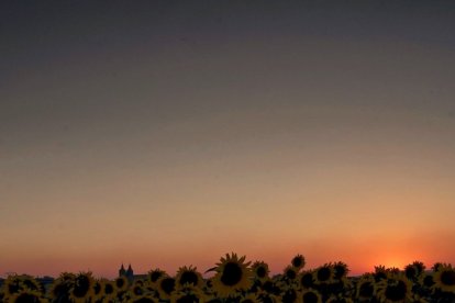 'Atardecer de verano en Astorga'. De Ricardo Fernández López. En Astorga