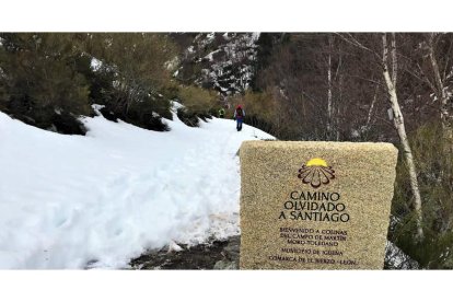 Uno de los hitos del Camino Olvidado, que recorre por la provincia de León 265 kilómetros, desde Puente Almuhey a Villafranca del Bierzo. RAMIRO