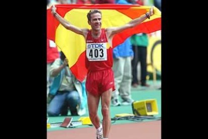 Julio Rey logró una más que merecida medalla de plata en la prueba más dura: la maratón. Al toledano se le esfumó el oro a medio kilómetro de la meta, cuando el marroquí Gharib lo dejó atrás