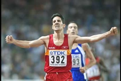 Eliseo Martín obtuvo el bronce en la final de 3.000 metros obstáculos. El corredor hizo realidad un viejo sueño del atletismo español: colarse en un podio en el que sólo suele haber africanos.