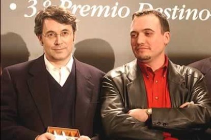 El finalista de la edición fue David Torres, que acompaño a Trapiello en la entrega del premio.