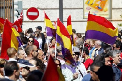 Banderas republicanas en Valencia. Foto: REUTERS