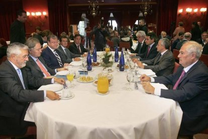 Santiago Sarmiento, Adrián García Nevado, Antonio Silván, José Luis Ulibarri, Marcos Martínez Barazón, José Ángel Hermida, Antonio Bengoa, Emilio Gutiérrez y Guillermo García. Fotos: Bruno Moreno.
