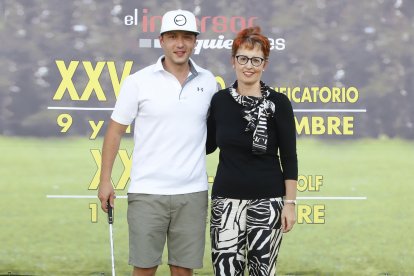 1º Segunda caballeros para Héctor Arroyo. Entregó
María Jesús Soto, El Inversor Inquieto.