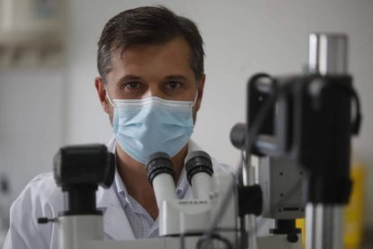 Rubén Álvarez, del servicio de Cirugía Plástica, director del comité de organización. RAMIRO