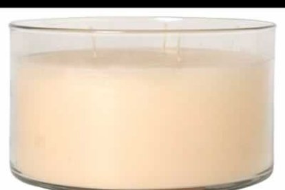 Una vela es un buen regalo para quedar bien con esa amiga a la que sueles obsequiar por estas fechas.