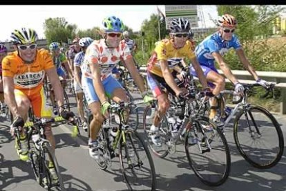 La casaca de la clasificación por puntos fue para el alemán Erik Zabel, la combinada para Valverde y la de la montaña quedó en poder del colombiano Félix Cárdenas. En equipos se impuso Ibanesto.com.
