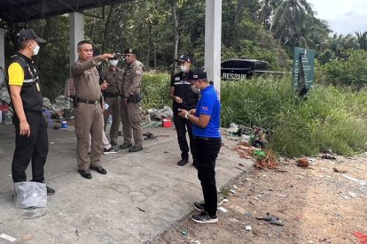 Agentes de la Policía tailandesa, durante la reconstrucción de este domingo. POLICÍA REAL DE TAILANDIA