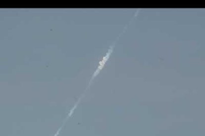 Algunos también pensaron que no era más que un avión incendiado. Otros, que era chatarra espacial, algo que ha desmentido la NASA.