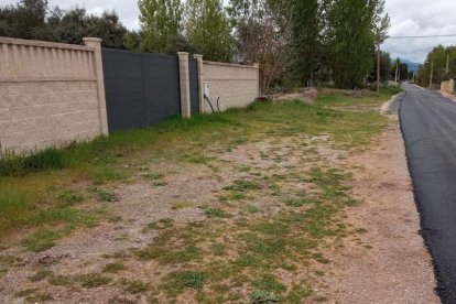 Misma travesía que la que aparece en la foto superior en Dehesas, sin asfaltar, de otro particular. DL