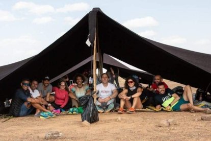 Un momento de descanso tras una etapa agotadora. GRUPO BASURCO