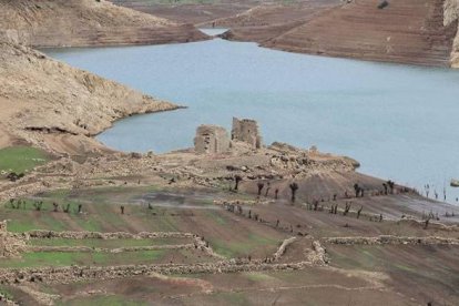 Restos de la iglesia de Miñera de Luna | Norberto