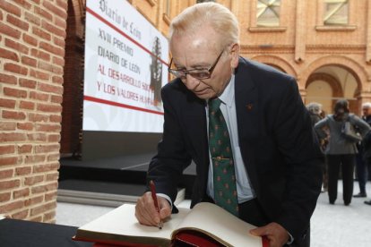 Acto de entrega del Premio Diario de León al Desarrrollo Social y los Valores Humanos. RAMIRO