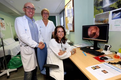 El equipo de Santiago Vivas —formado por Ana Belén Domínguez, Ana Belén González y Luis Vaquero Ayala. RAMIRO