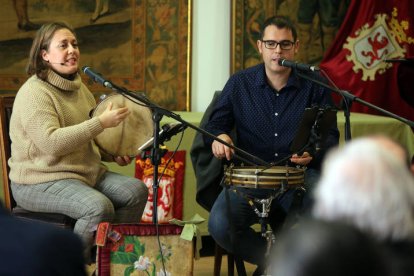 Actuación del grupo de música tradicional Los Pamplinas. BENITO ORDÓÑEZ