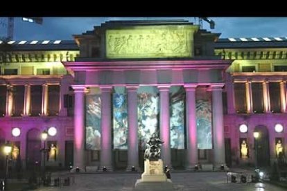 La decoración nocturna de los puntos más emblemáticos por los que pasará la comitiva real se mantendrá durante los días previos a la boda y hasta el domingo posterior.