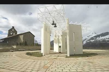 Escultura modernista construida en Riaño