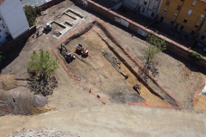 Imagen área de la zona antes de la excavación de los restos iniciada estos días. M. ARGÜELLO
