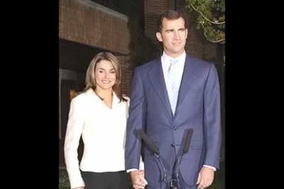 En la comparecencia, la pareja ya adelantó a los medios que los dos acudirían al concierto en homenaje al 65 cumpleaños de la Reina.