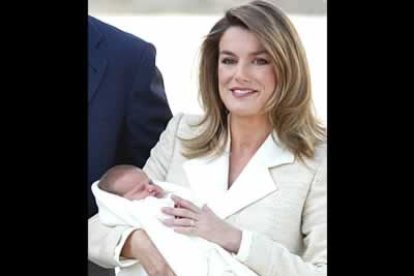 Ni doña Letizia ni el príncipe Felipe son capaces de decidir a quién se parece.
