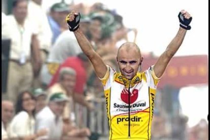 El italiano Leonardo Piepoli conquistó la primera etapa de montaña imponiéndose en el Alto de Aitana, Alicante