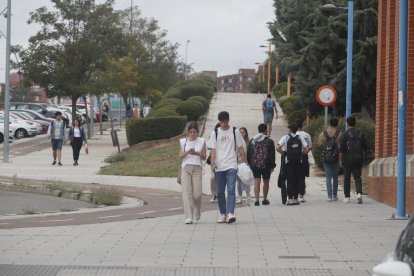 Vuelta a las clases en la Universidad de León. RAMIRO