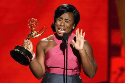 Uzo Aduba, emocionada por su galardón por 'Orange Is The New Black'. Phil McCarten | Invision for the Television Academy