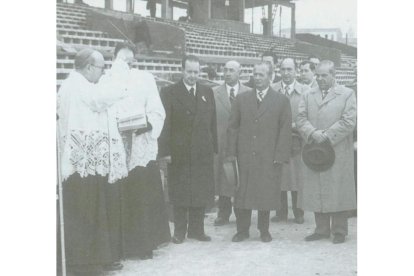 Inauguración del estadio de La Puentecilla. DL