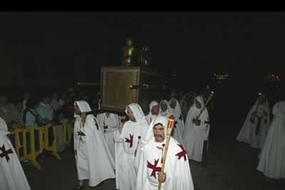 Los presentes no sólo participaron de la fiesta con su presencia sino que participaron activamente vistiéndose con sus mejores galas medievales.