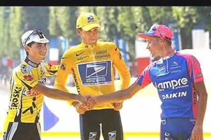 Tras el Tour del 2002 volvió a saltar la polémica. La mujer de Rumsas, tercero en el podio, fue detenida mientras portaba sustancias dopantes. La carrera seguía bajo sospecha.