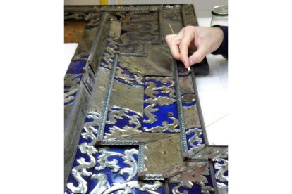 Los espejos venecianos de la Basílica de la Encina, que también pasaron por el Centro de Conservación de Simancas en 2015. L. DE LA MATA