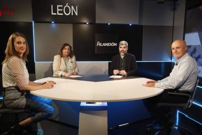 Elena Costilla, Maite Rabanillo, Roberto Núñez y José A. Turrado. RAMIRO