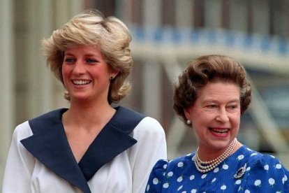 La reina isabel II y la princesa de Gales, en 1987. Martin Cleaver | AP / MARTIN CLEAVER