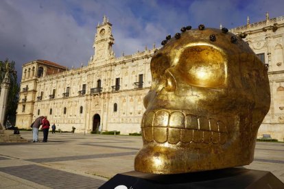 La exposición Mexicráneos en la plaza de San Marcos. J. NOTARIO