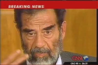 Con talante altivo y arrogante, el ex dictador negó todas las acusaciones vertidas sobre él y mismo se permitió el lujo de justificar la invasión de Kuwait del año 1991 que a la postre supondría la 1ª Guerra del Golfo.
