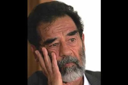 Sadam se mostró en muchos momentos completamente disenteresado de los cargos que se le imputaban.
