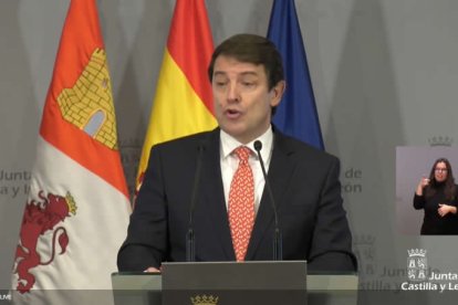 Alfonso Fernández Mañueco durante la comparecencia en directo que ha tenido lugar tras el anuncio de la convocatoria anticipada de elecciones. JCYL